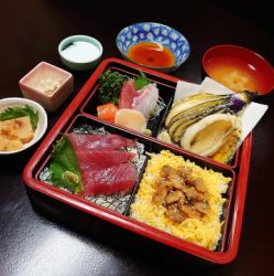 【限定 10食】お魚御膳（まぐろ丼・あさり煮丼・お刺身・天ぷら・選べる小鉢・お味噌汁・デザート）