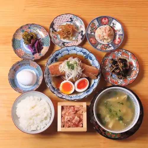 とろとろ豚肉の角煮定食(味玉・大根付)