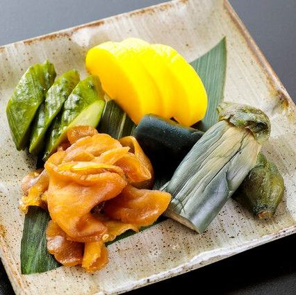 お漬物盛り合わせ