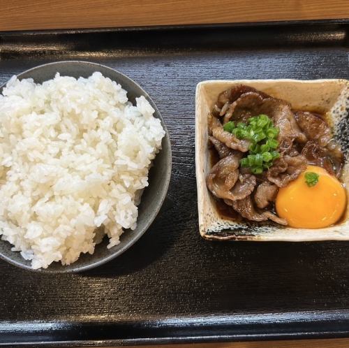 (79)《ご奉仕価格!》牛すき焼きごはん