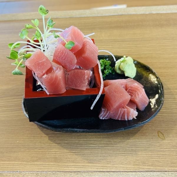 【オススメ】大ぶりな刺身を贅沢に◆あふれる！こぼれ升マグロ　1309円(税込)