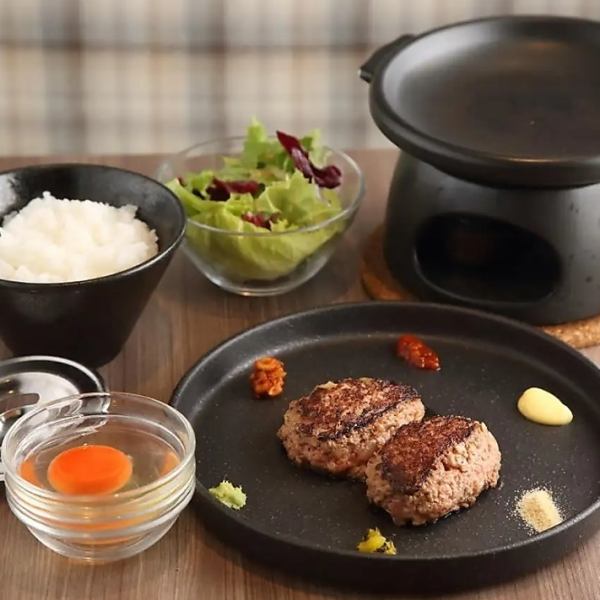 【ランチにも◎】絶品ハンバーグやステーキをリーズナブルに満喫♪肉屋自慢のハンバーグに舌鼓★