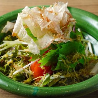 日式脆皮小沙丁魚水菜沙拉