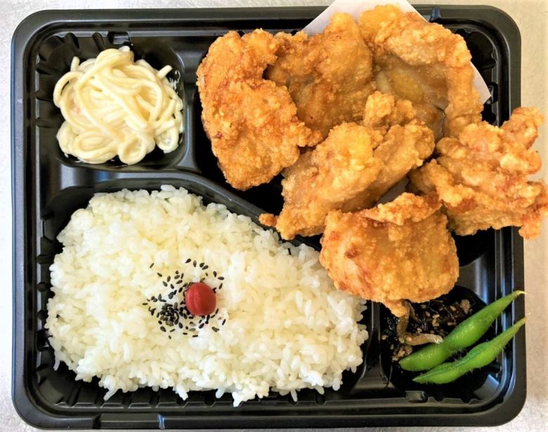 Various fried chicken lunch boxes