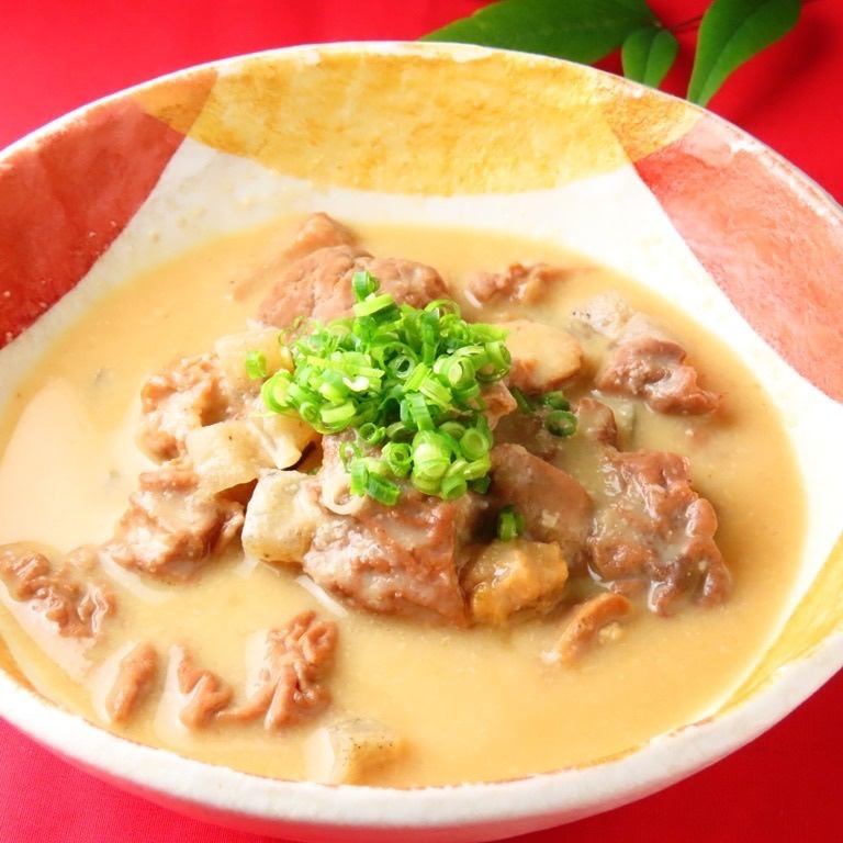 馬ホルモン味噌煮込み