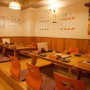 【파고고타츠】최대 12분까지 수용 가능합니다.넓은 자리에서 여유로운 휴식을 취하실 수 있습니다.테이블의 간격이 넓기 때문에, 옆이 신경이 쓰이지 않습니다.환영회, 송별회, 송년회, 신년회, 회사의 모임, 친족의 식사, 동창회, 보호자의 모임, 오프회, 2차회 등 폭넓게 대응하겠습니다◎
