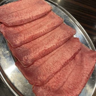 大判牛タンスライスネギ塩付き