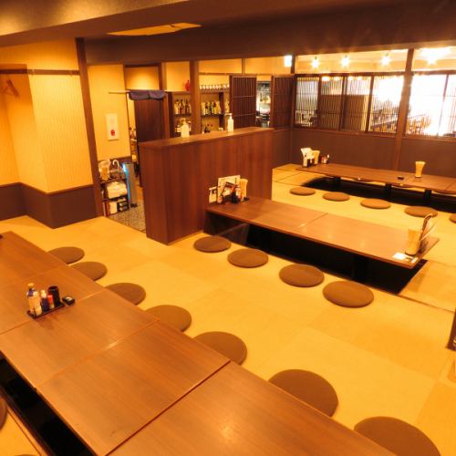 The popular tatami room can be reserved for private use!