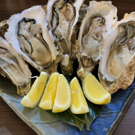 【名物コース】4000円2時間飲み放題付コース！鮮魚3点盛り合わせ＆生牡蠣もご用意！