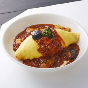 3. Please choose one of the following dishes: omelette rice or pilaf