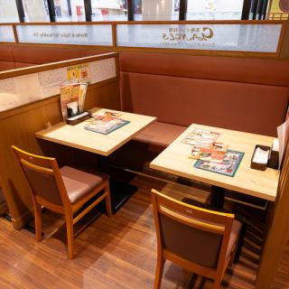 デートや女子会等にピッタリなお席です♪お料理と共にお酒も様々なものをご用意しております！