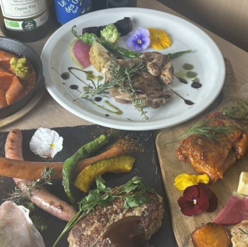 スパイスとオーガニック野菜にこだわったダイニングバル