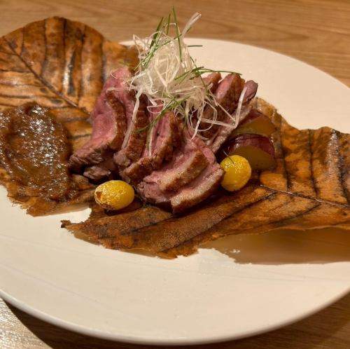 青森県産 津軽鴨の朴葉味噌焼き