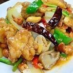 ガイパッメットマムワン(鶏カシューナッツ炒め)