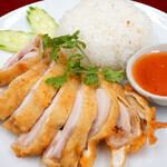 カオマンガイトーッ(唐揚げかけご飯)