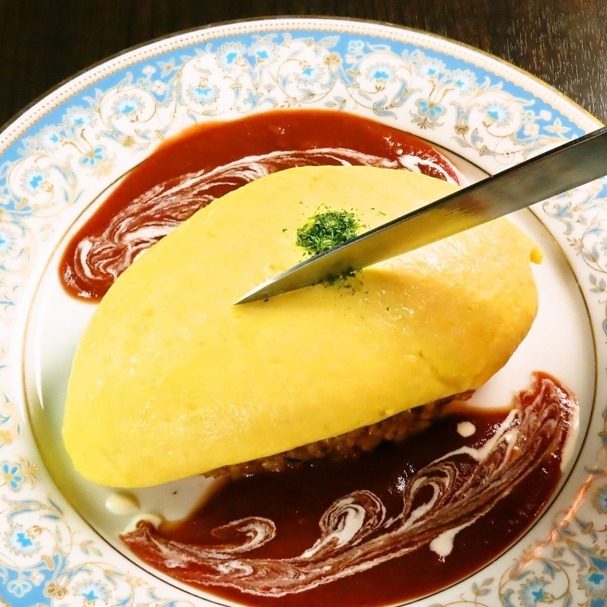 すすきの駅から徒歩四分！絶品洋食が堪能出来るお店です！飲み放題コースもご用意！