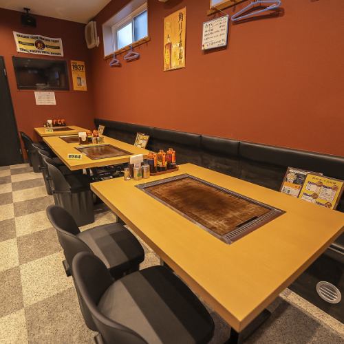 非常适合小型聚会，例如家庭聚餐或小酌派对！我们有可容纳四人的餐桌。