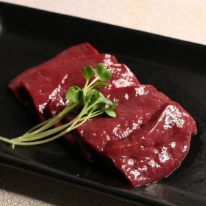 源鮮 牛レバー(にんにく醤油/ごま油塩) ※