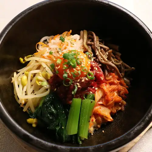 丸富牛肉石锅拌饭