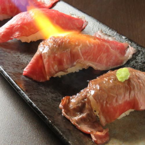 Seared wagyu beef sushi