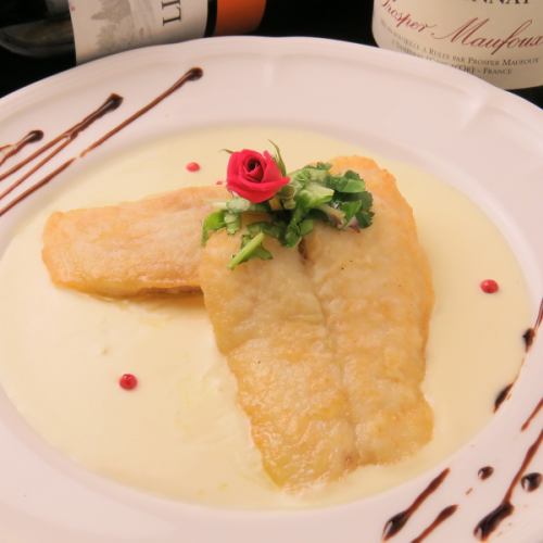 White fish meuniere with champagne sauce