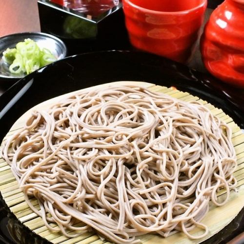 Coarsely ground soba noodles