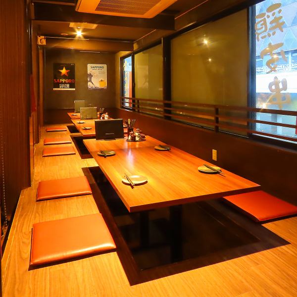 The interior of the restaurant has a calm atmosphere filled with the warmth of wood.It can be used for a variety of occasions: company banquets, private drinking parties, friends and family.We also have course meals starting from 4,400 yen! Please contact us for other prices! We can also prepare dessert plates with a message ★Please feel free to contact us.