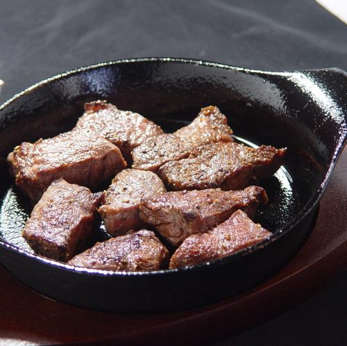 <Charcoal-grilled steak> Dicing steak (100g)