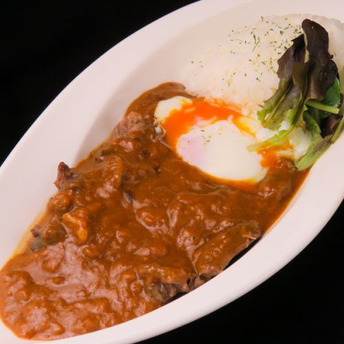 ゴロゴロ牛すじカレー