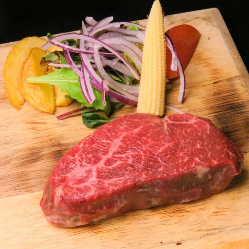 <Charcoal-grilled steak> Japanese black beef lean steak (200g)