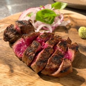 300克日本黑毛牛肉瘦牛排