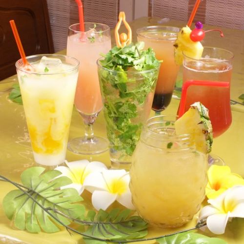 There are many cocktails and non-alcoholic drinks that are easy for women to drink!!
