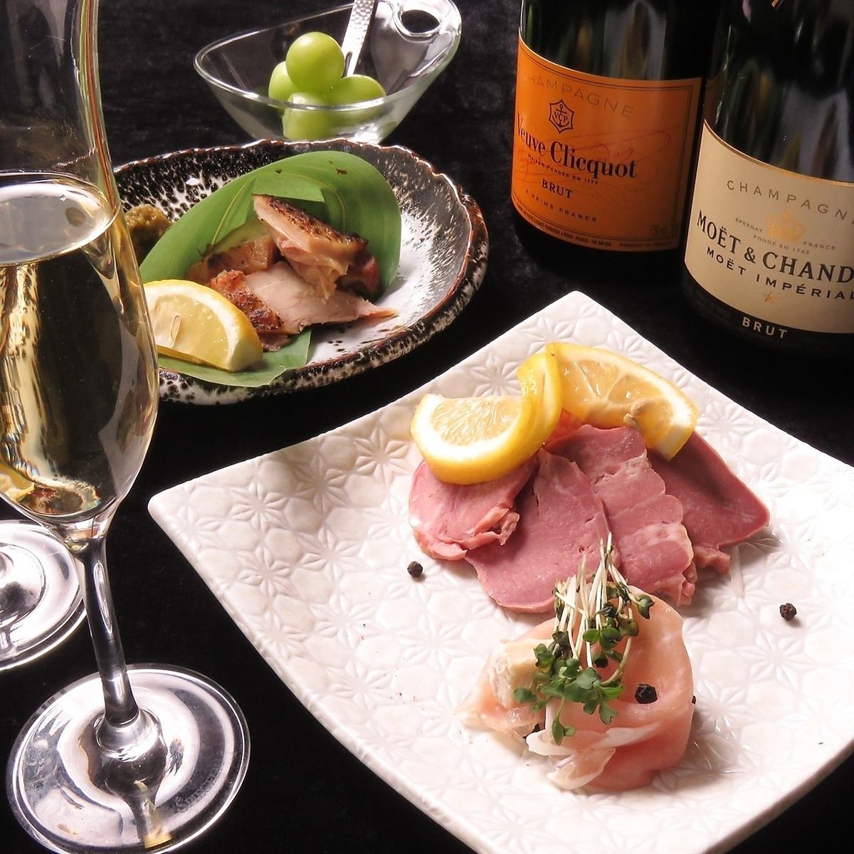 完全予約制で個室も完備。絶品創作和食は大人のデートに最適