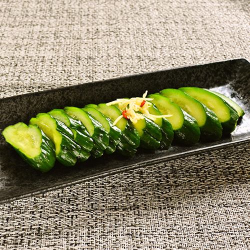 Pickled cucumber/wasabi leaf pickled in soy sauce/whisk shellfish pickled in wasabi