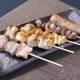 5 skewers (chicken, pork, gizzard, chicken skin, meatballs)