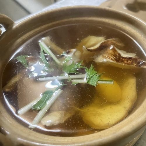 砂锅蒸松茸
