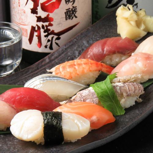 寿司吧，客人可以享用美味的食物