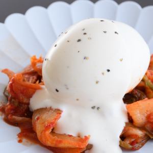 Soft-boiled egg Ufumayo kimchi