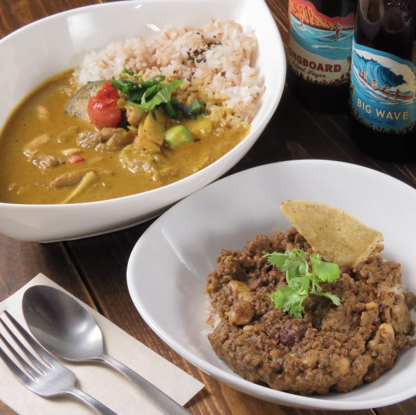 [Japanese-style soup stock x coconut milk] We offer 7 types of curry sets for lunch, both monthly and daily!