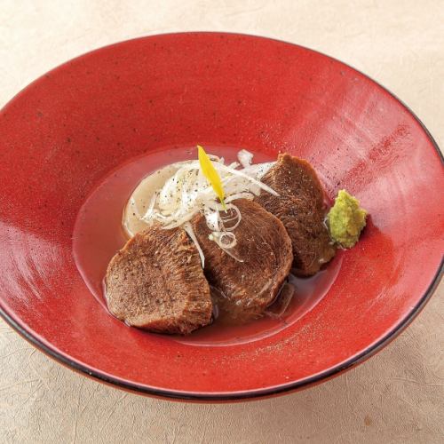 Stewed beef tongue with salt