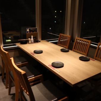 【包场】承接包场预订。可容纳24至39人。欢迎各类型宴请光临本店！