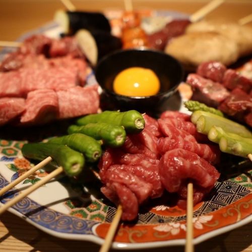 品尝各种精心挑选的和牛烤串!