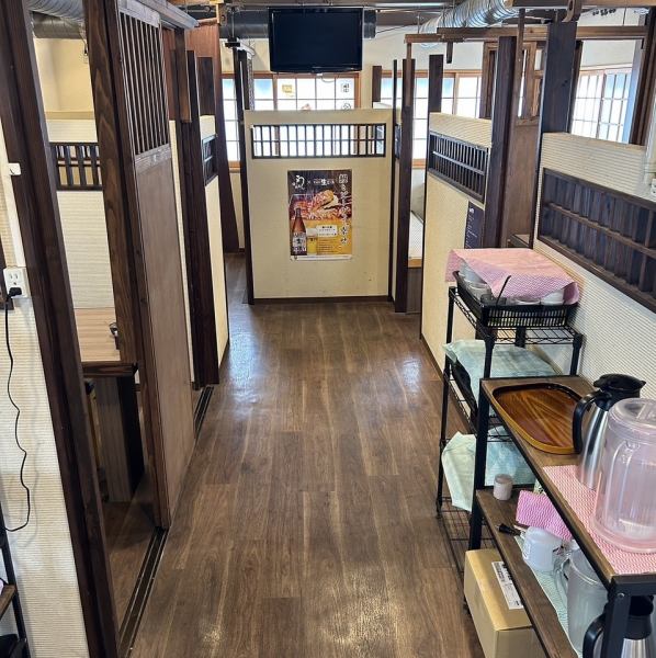 【最大20名様での宴会もOK◎】落ち着いた空間で友人同士・ご家族でのお食事にもピッタリな空間をご用意♪個室タイプでお子様も安心、お客様だけの空間で楽しく素敵なひと時をお過ごし頂けます。20名様以上での貸切などのご相談も承りますのでお気軽にご相談下さい。