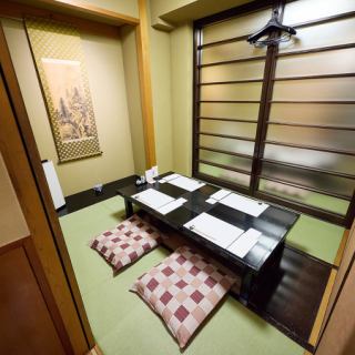 2名様利用可能な個室は、デートに最適な特別な空間です。誰にも邪魔されず、大切な人との距離を縮めることができます。