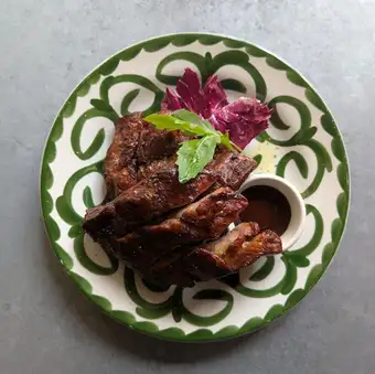 骨付きポークスペアリブのBBQロースト