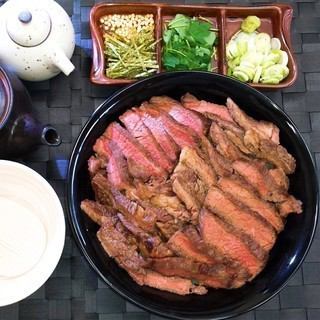 [Special selection "Premium Course"] 14 dishes including "Kuroge beef steak/Gokumi grilled shabu/Special selection beef glaze" etc. 6,600 yen