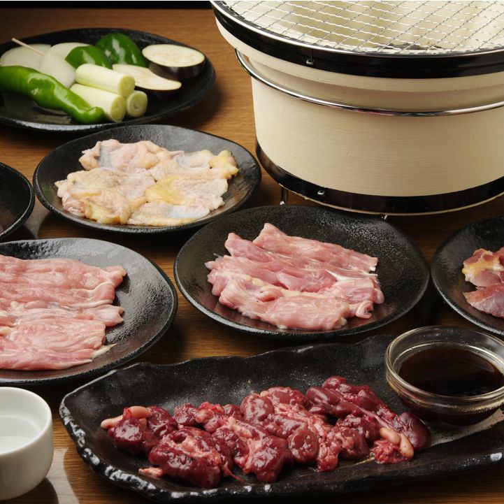 엄선 국산 닭을 숯불에! 곤로로 굽는 것으로 맛이 풍부합니다 ♪