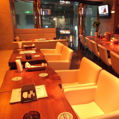 There is a private room for 4 people and 8 people ♪