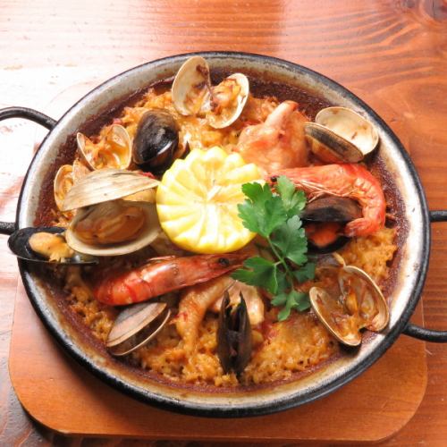 Seafood paella for 2 people