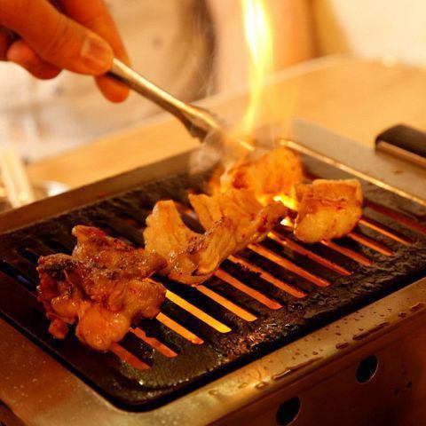 Futago 是一個明亮而活潑的內飾。我們的專業肉類工作人員將根據您的要求和肉類類型進行燒烤。由我們來為您安排！乾淨舒適的餐廳♪
